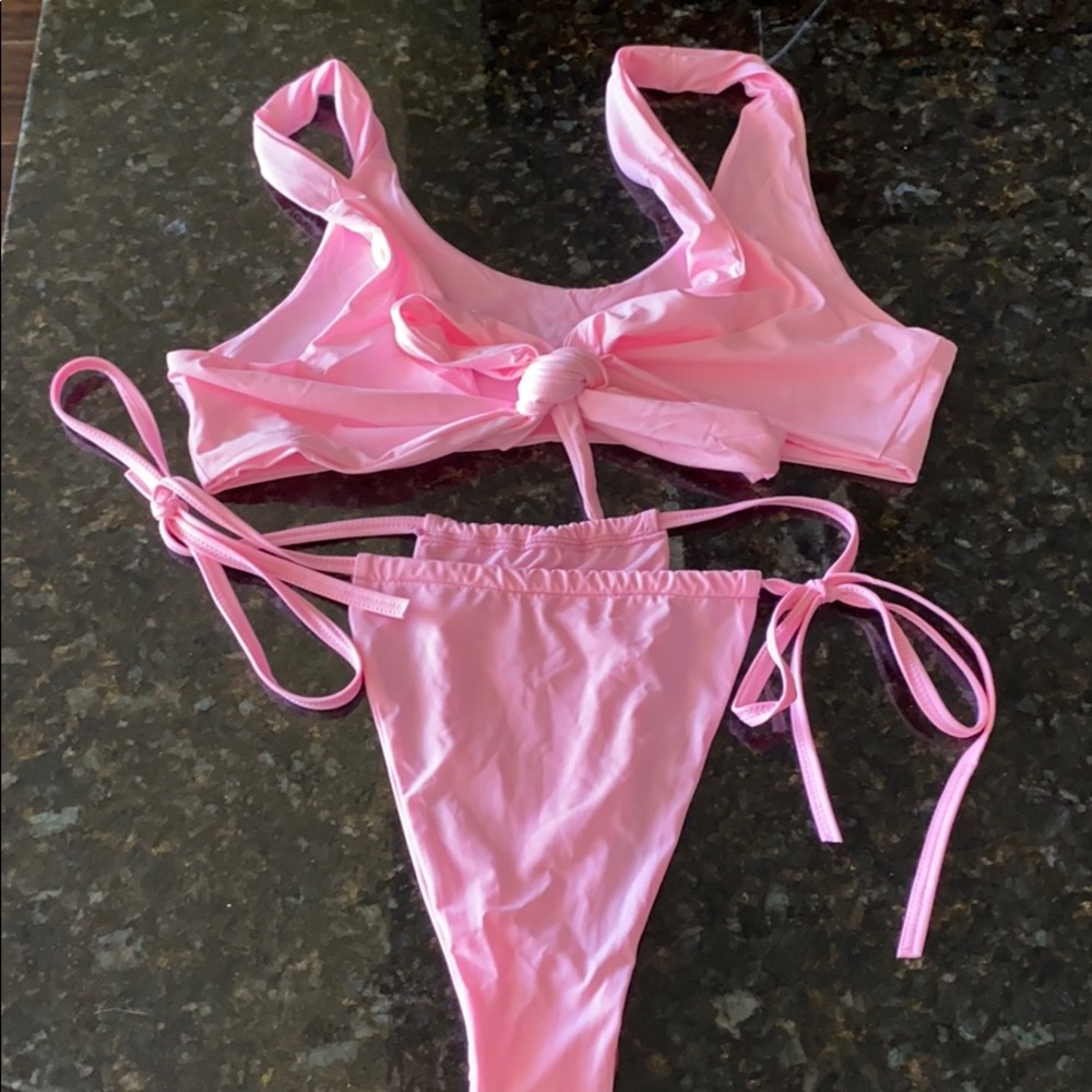 437 bikini